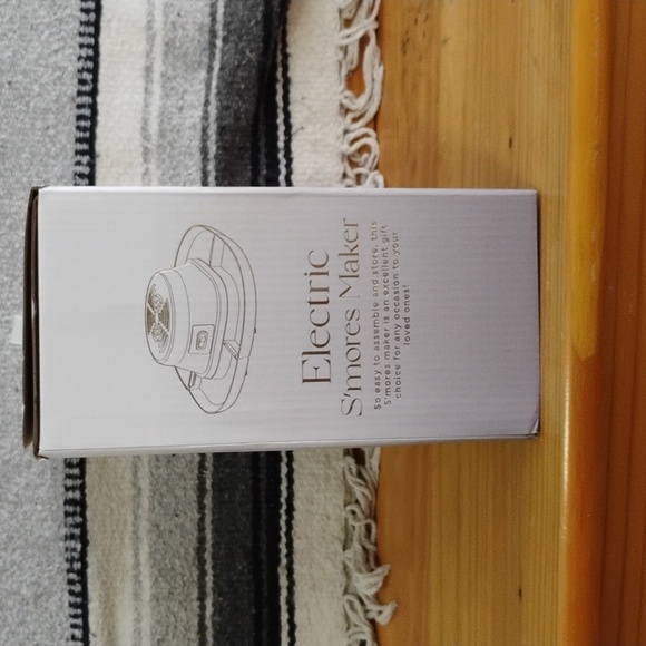 CWC Electric S'mores Maker New In Box - Picture 3 of 3